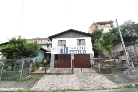 Casa com 6 Quartos à venda, 200m² no Tijuca, Caxias do Sul