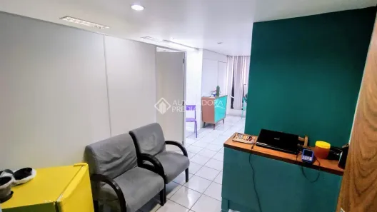 Sala Comercial com 1 Quarto à venda, 33m² no Mont Serrat, Porto Alegre