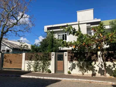 Casa com 3 Quartos para venda ou aluguel, 260m² no Lagoa da Conceição, Florianópolis