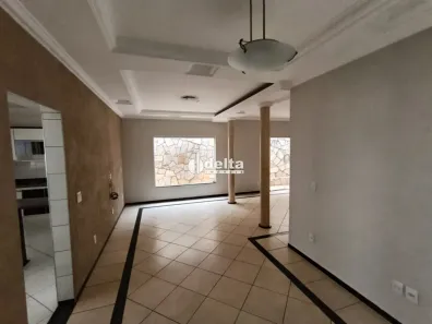 Casa com 4 Quartos à venda, 155m² no Santa Luzia, Uberlândia