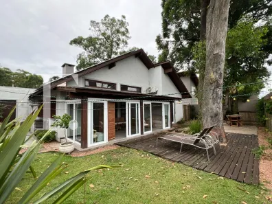 Casa de Condomínio com 4 Quartos à venda, 210m² no , Xangri-Lá