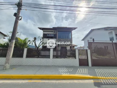 Casa com 3 Quartos à venda, 175m² no Centro, Biguaçu