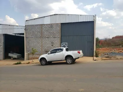 Galpão/Depósito/Armazém para alugar, 550m² no Vila Sion, Montes Claros