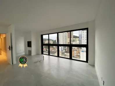 Apartamento com 3 Quartos à venda, 110m² no Pioneiros, Balneário Camboriú