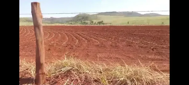Fazenda/Sítio com 2 Quartos à venda, 58080m² no , Cajuru