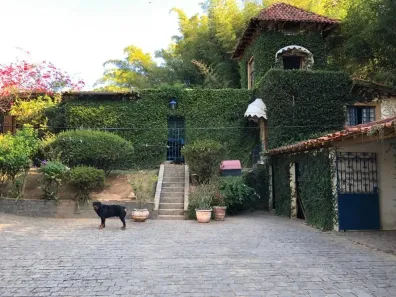 Casa de Condomínio com 5 Quartos à venda, 495m² no Chácara Santa Lúcia, Carapicuíba