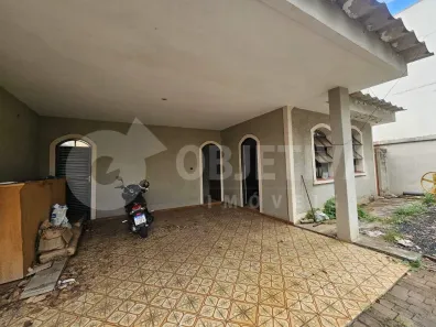 Casa com 3 Quartos para alugar, 142m² no Patrimônio, Uberlândia