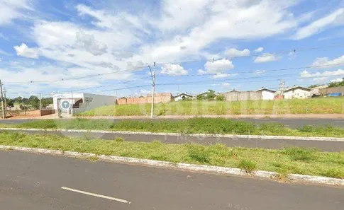 à venda, 2100m² no Loteamento Residencial Pequis, Uberlândia