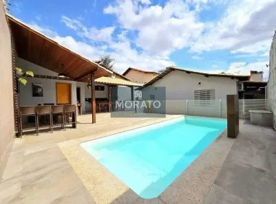 Casa com 4 Quartos à venda, 195m² no Serrano, Belo Horizonte