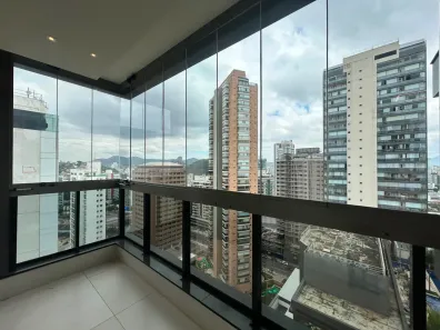 Apartamento com 3 Quartos para alugar, 130m² no Enseada do Suá, Vitória