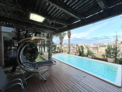 Sobrado com 4 Quartos à venda, 317m² no Estância Velha, Canoas