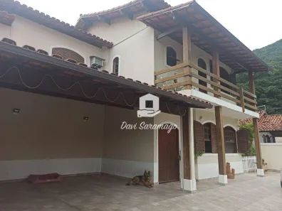 Casa com 4 Quartos à venda, 250m² no Jardim Imbuí, Niterói