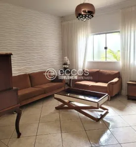 Casa com 3 Quartos à venda, 180m² no Nova Uberlândia, Uberlândia