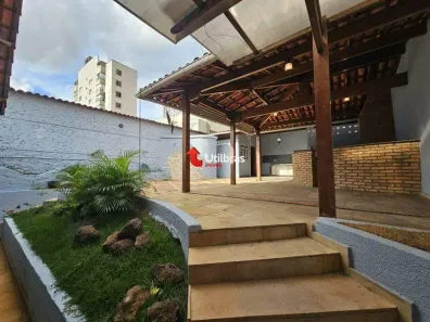 Casa com 3 Quartos à venda, 250m² no São Lucas, Belo Horizonte