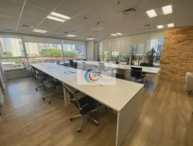 Sala Comercial para alugar, 265m² no Jardim das Acácias, São Paulo