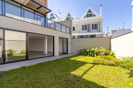 Casa de Condomínio com 3 Quartos à venda, 240m² no Santo Inácio, Curitiba