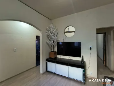 Casa com 7 Quartos para alugar, 390m² no Industrial, Contagem