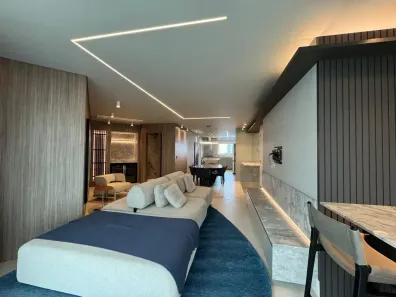 Apartamento com 3 Quartos para alugar, 138m² no Centro, Balneário Camboriú