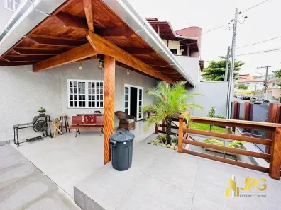 Casa com 3 Quartos à venda, 125m² no Ariribá, Balneário Camboriú