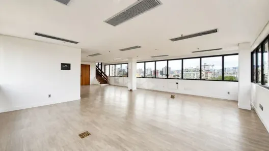 Sala Comercial para alugar, 243m² no Santana, Porto Alegre