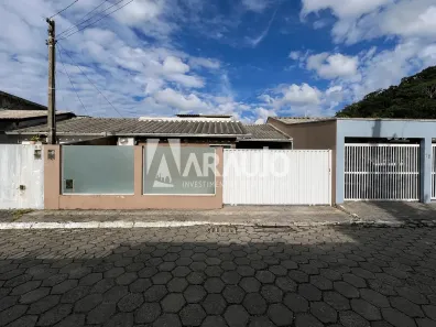 Casa com 2 Quartos à venda, 37m² no Espinheiros, Itajaí