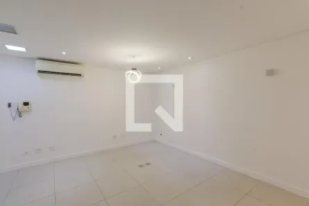 Casa com 3 Quartos à venda, 180m² no Vila Olímpia, São Paulo