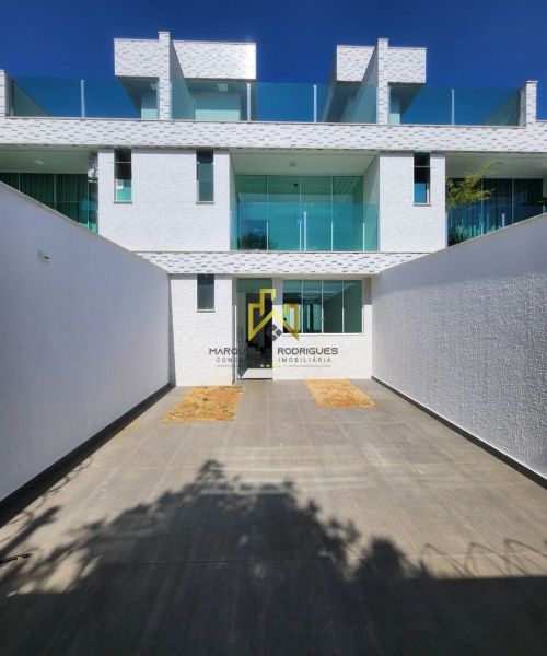 Casa com 3 quartos — Santa Amélia, Belo Horizonte