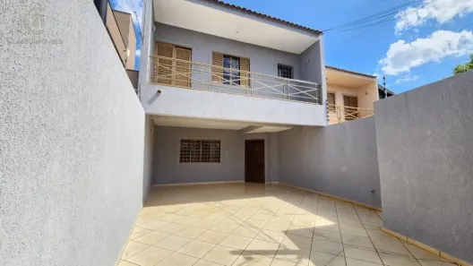 Casa com 3 Quartos para alugar, 132m² no Loteamento Chamonix, Londrina