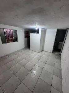 Casa com 1 Quarto para alugar, 35m² no Parque Rodrigo Barreto, Arujá