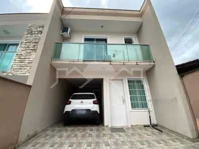 Casa com 2 Quartos à venda, 94m² no Floresta, Joinville