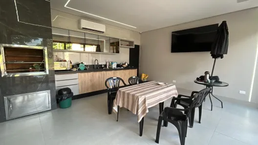 Casa de Condomínio com 3 Quartos à venda, 205m² no , Marilena