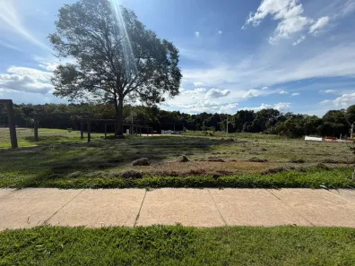 Lote/Terreno à venda, 330m² no Parqville Quaresmeira, Trindade