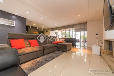 Casa com 3 Quartos à venda, 306m² no Santa Cecília, Porto Alegre