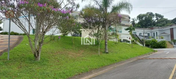 Lote/Terreno à venda, 898m² no Golf Gardens, Carapicuíba