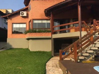 Sobrado com 4 Quartos para alugar, 660m² no Bracuí (Cunhambebe), Angra dos Reis