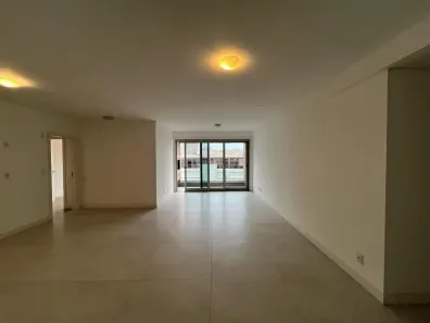 Apartamento com 3 Quartos para alugar, 131m² no Agronômica, Florianópolis