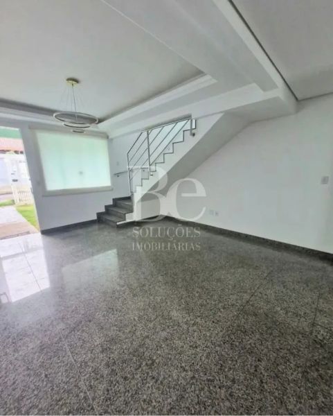 Casa com 2 quartos — Santa Terezinha, Belo Horizonte