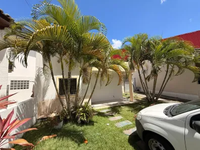 Casa com 3 Quartos para alugar, 200m² no Calumbi, Feira de Santana