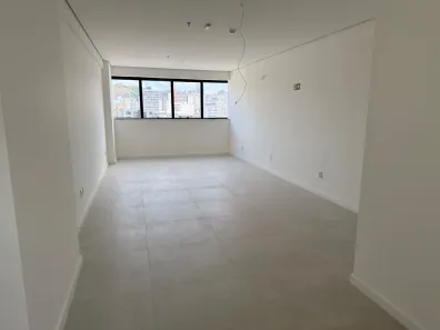 Sala Comercial para venda ou aluguel, 83m² no Centro, Juiz de Fora