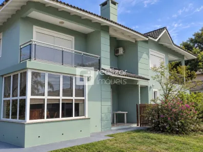 Casa com 3 Quartos para alugar, 205m² no Pantanal, Florianópolis