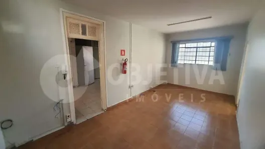 Sala Comercial para alugar, 90m² no Centro, Uberlândia