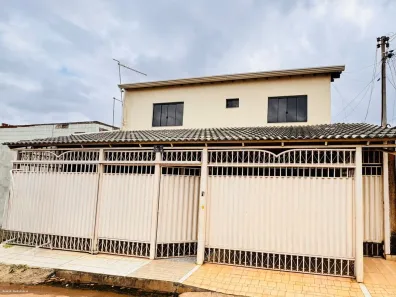 Casa com 5 Quartos à venda, 150m² no Santa Maria, Brasília