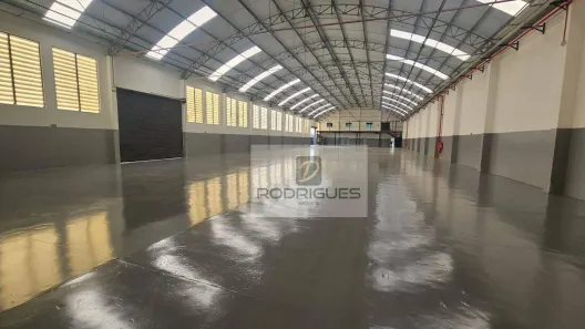 Galpão/Depósito/Armazém para alugar, 1812m² no Vila Nogueira, Diadema