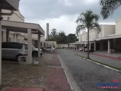 Sobrado com 2 Quartos à venda, 79m² no Jardim Primavera, Jacareí