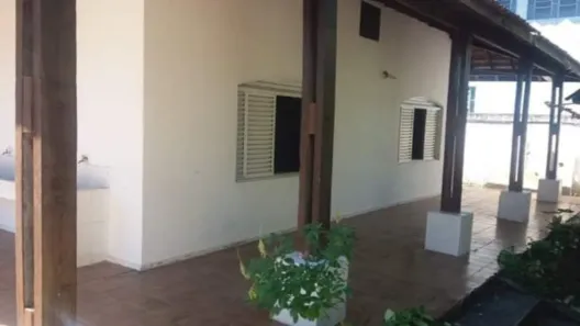 Imóvel Comercial com 3 Quartos à venda, 2000m² no Jardim Santa Maria, Jacareí