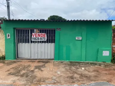 Casa com 3 Quartos à venda, 200m² no Setor Palmares, Trindade
