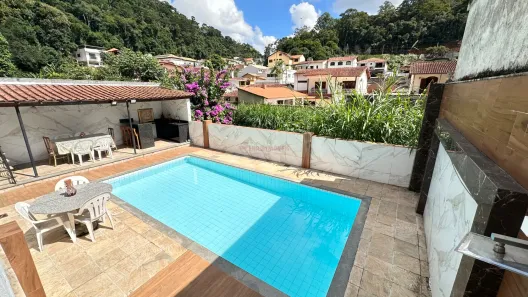 Casa com 4 Quartos à venda, 162m² no Vale do Ipê, Juiz de Fora