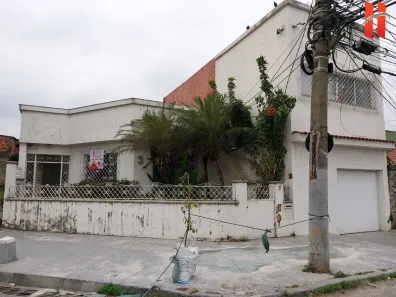 Casa com 2 Quartos à venda, 380m² no Jardim Vinte e Cinco de Agosto, Duque de Caxias