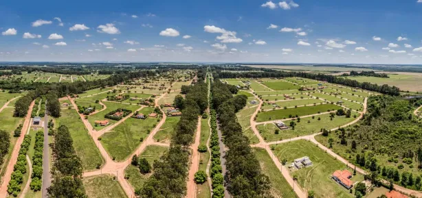 Lote/Terreno à venda, 450m² no Rod. Pres. Castello Branco, Águas de Santa Bárbara