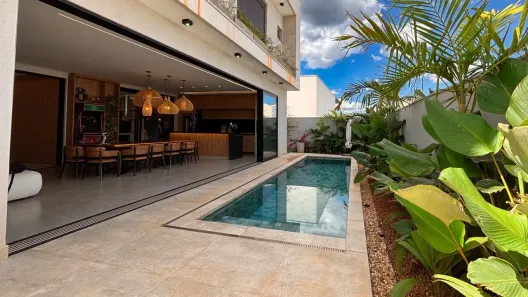 Casa de Condomínio com 4 Quartos à venda, 440m² no Granja Marileusa, Uberlândia